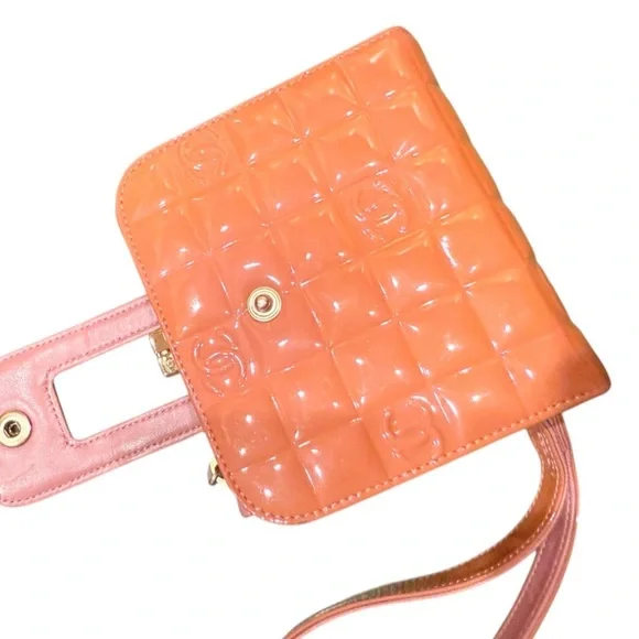 Rare CHANEL Luxurious Pink Quilted CC Patent Leather Bag Wristlet Vtg ⭐️⭐️⭐️⭐️⭐️ - Picture 13 of 16